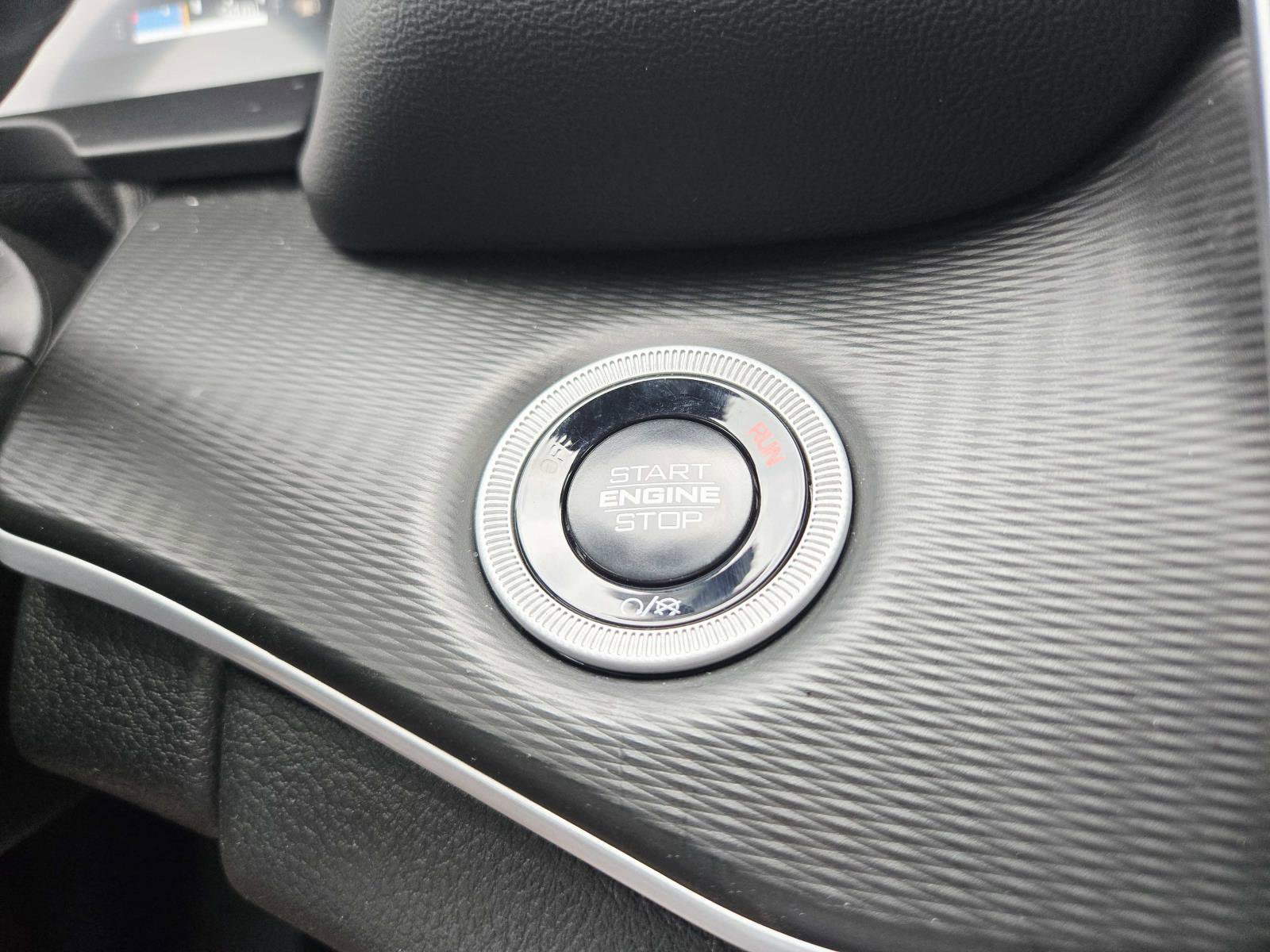 Used 2024 Jeep Grand Cherokee Altitude image 33