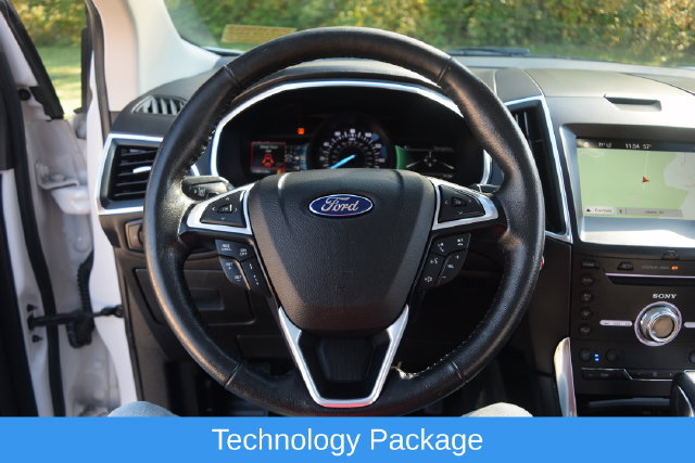 Used 2017 Ford Edge Titanium w/ Equipment Group 302A AWD/4WD image 4