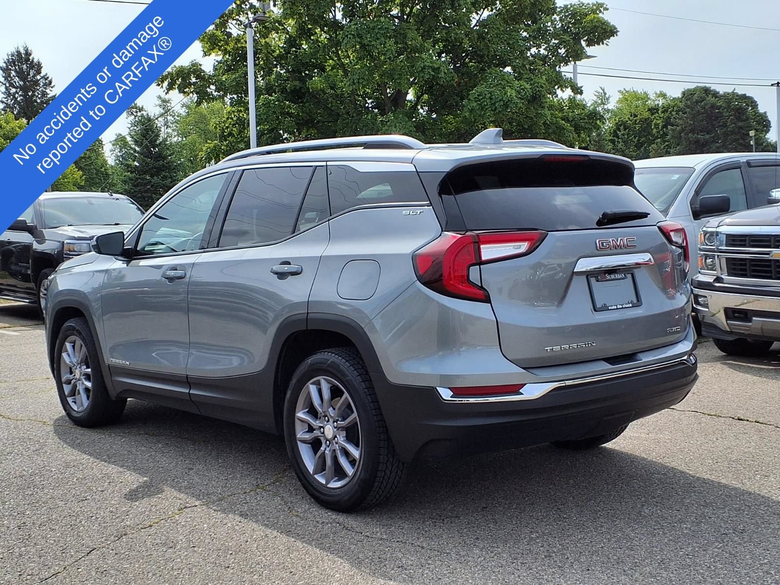 Used 2023 GMC Terrain SLT AWD/4WD image 8