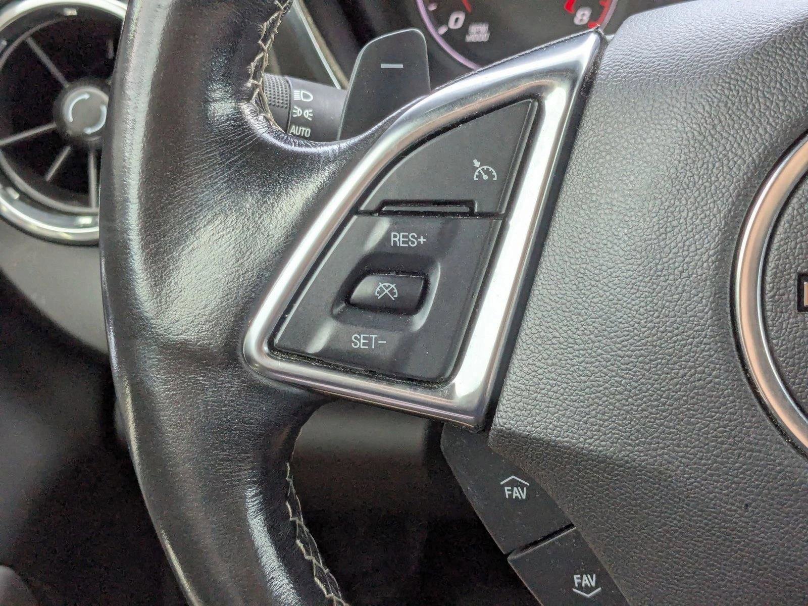 Used 2018 Chevrolet Camaro LT RWD image 4