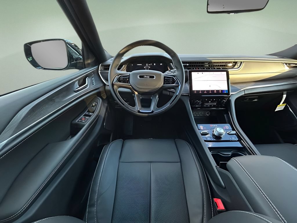 New 2025 Jeep Grand Cherokee L Overland w/ Advanced Protech Group III AWD/4WD image 15