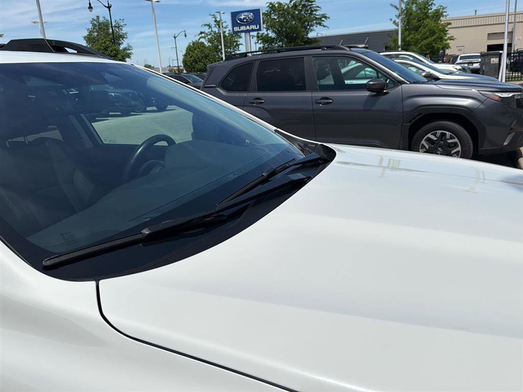 Used 2025 Subaru Outback Onyx Edition XT AWD/4WD image 3