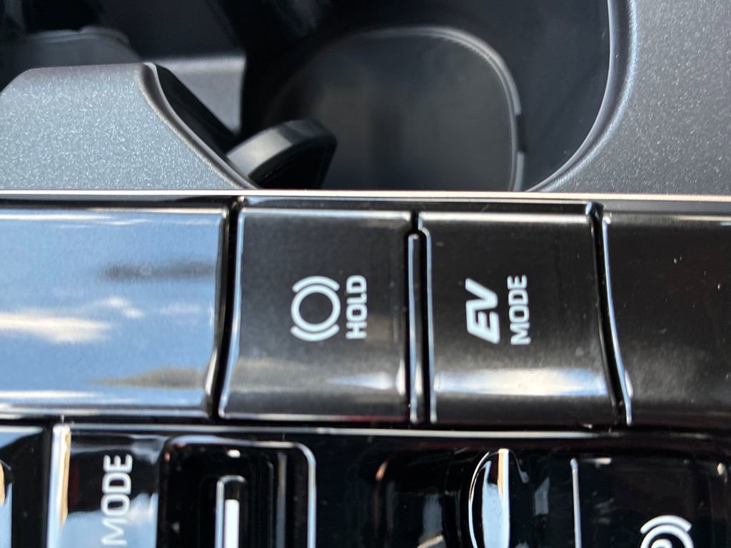 New 2025 Toyota Crown Signia image 40