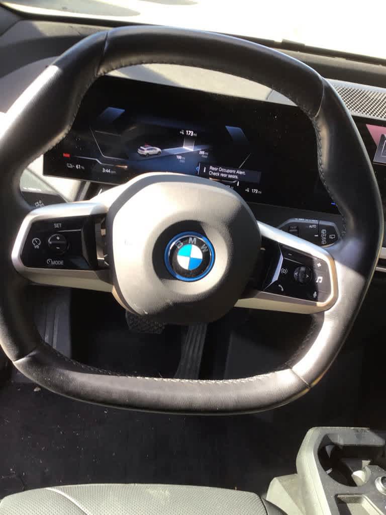 Used 2024 BMW iX xDrive50 w/ Convenience Package AWD/4WD image 12