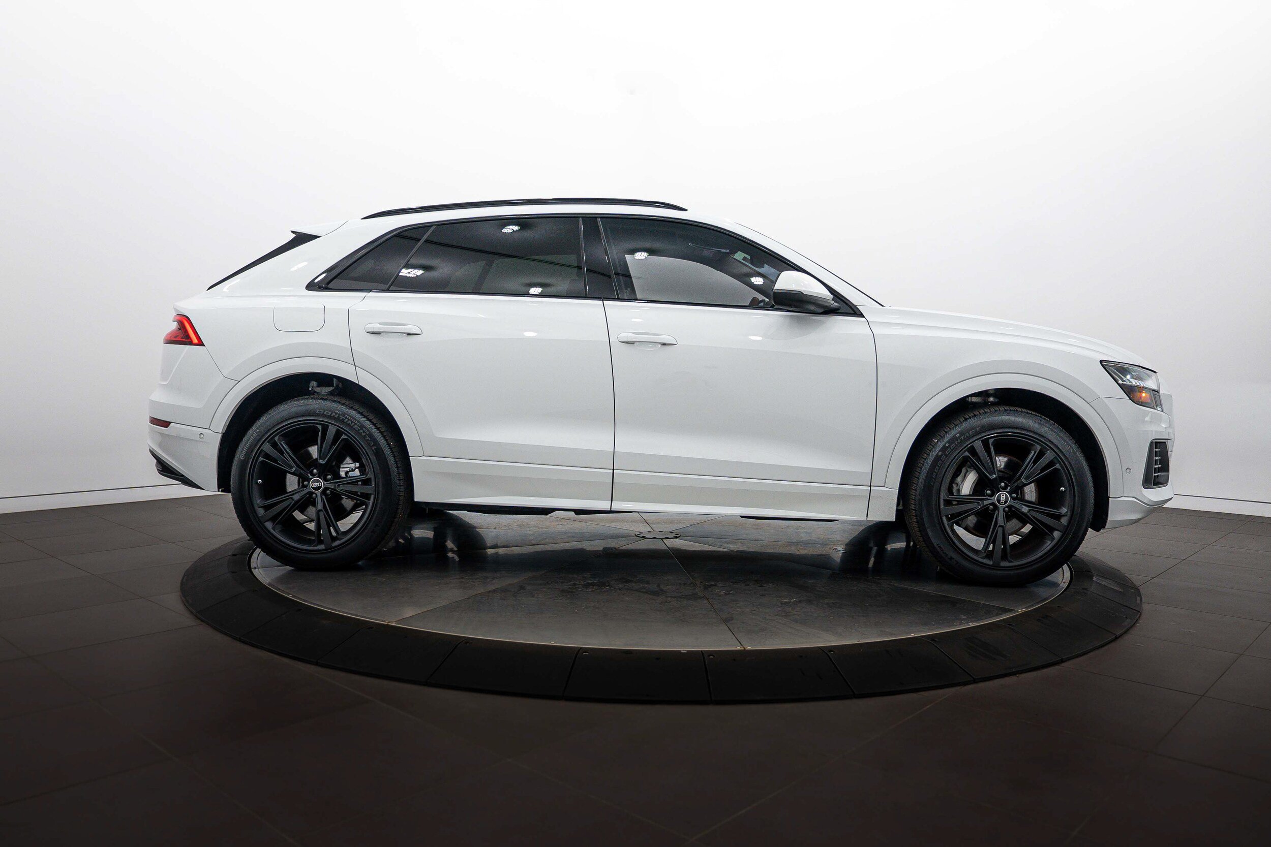 Certified 2023 Audi Q8 Premium w/ Convenience Package AWD/4WD image 3