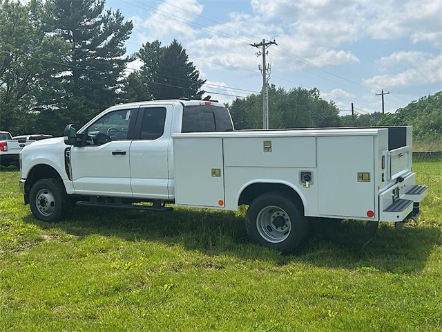 New 2025 Ford F350 XL w/ XL Chrome Package image 10