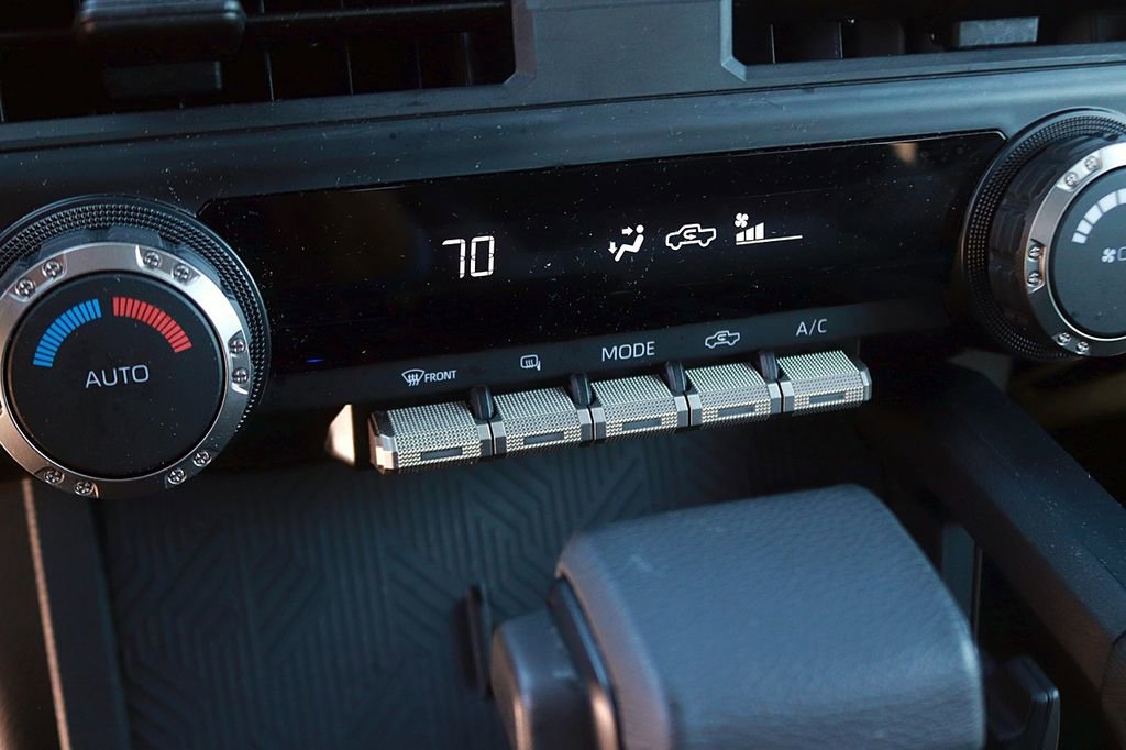 Used 2025 Toyota Tacoma TRD Off-Road AWD/4WD image 22