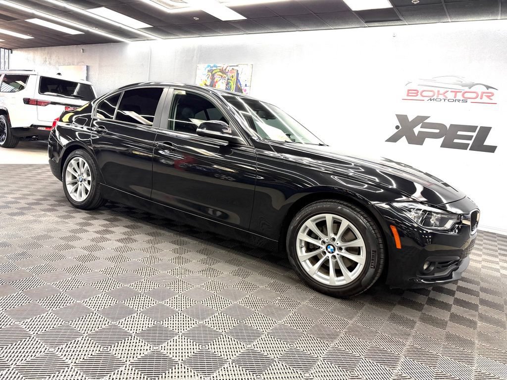 Used 2018 BMW 320i Sedan RWD image 2