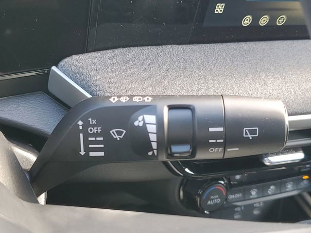 New 2026 Nissan Kicks SV w/ SV Premium Package image 17