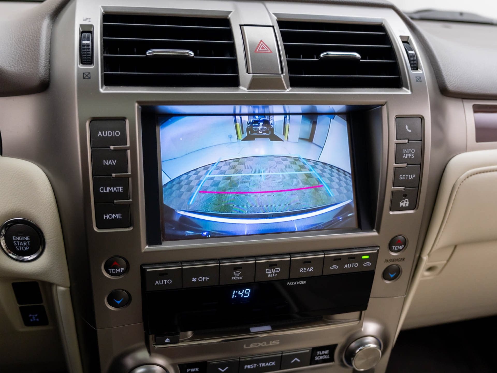 Used 2019 Lexus GX 460 Premium w/ Premium Package AWD/4WD image 30