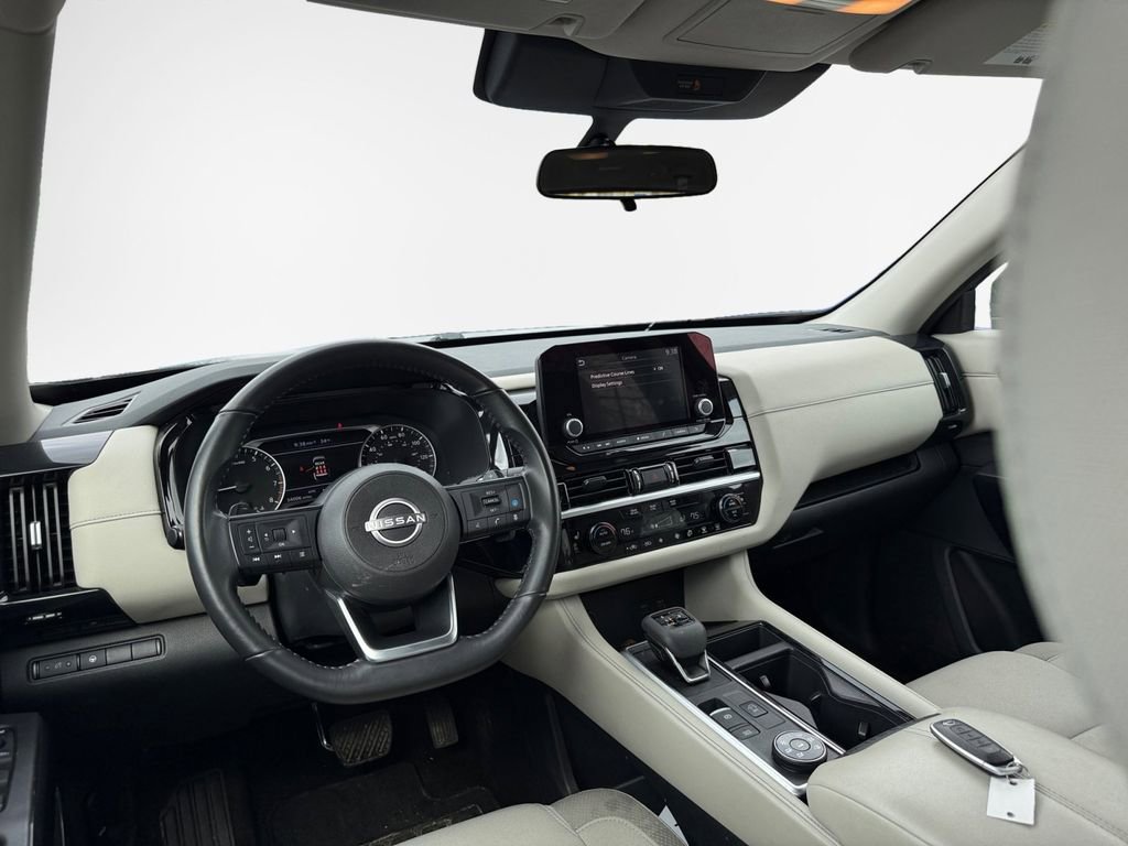 Used 2024 Nissan Pathfinder SV image 22