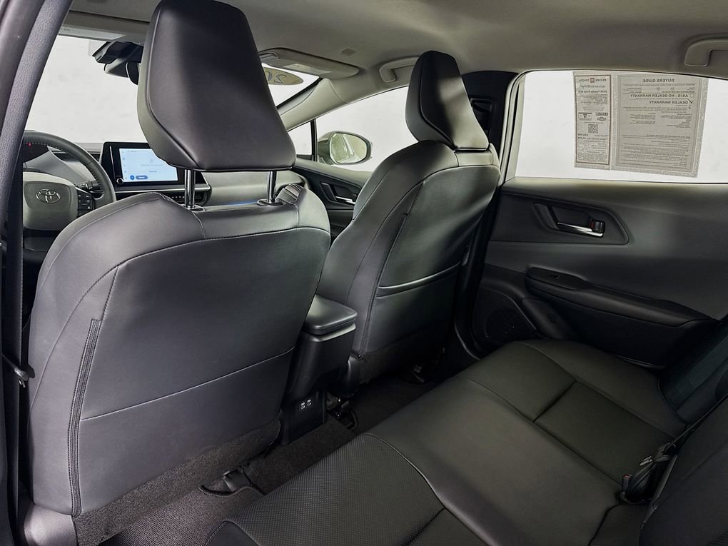 Used 2025 Toyota Prius XLE FWD image 37