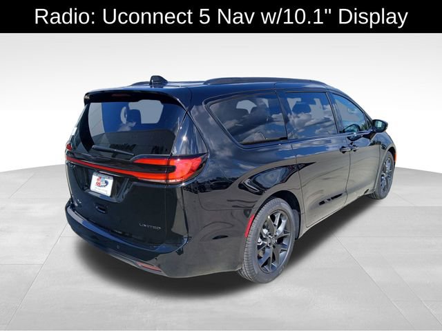 New 2026 Chrysler Pacifica Limited image 6