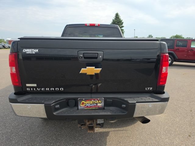 Used 2012 Chevrolet Silverado 2500 LTZ w/ LTZ Plus Package AWD/4WD image 4