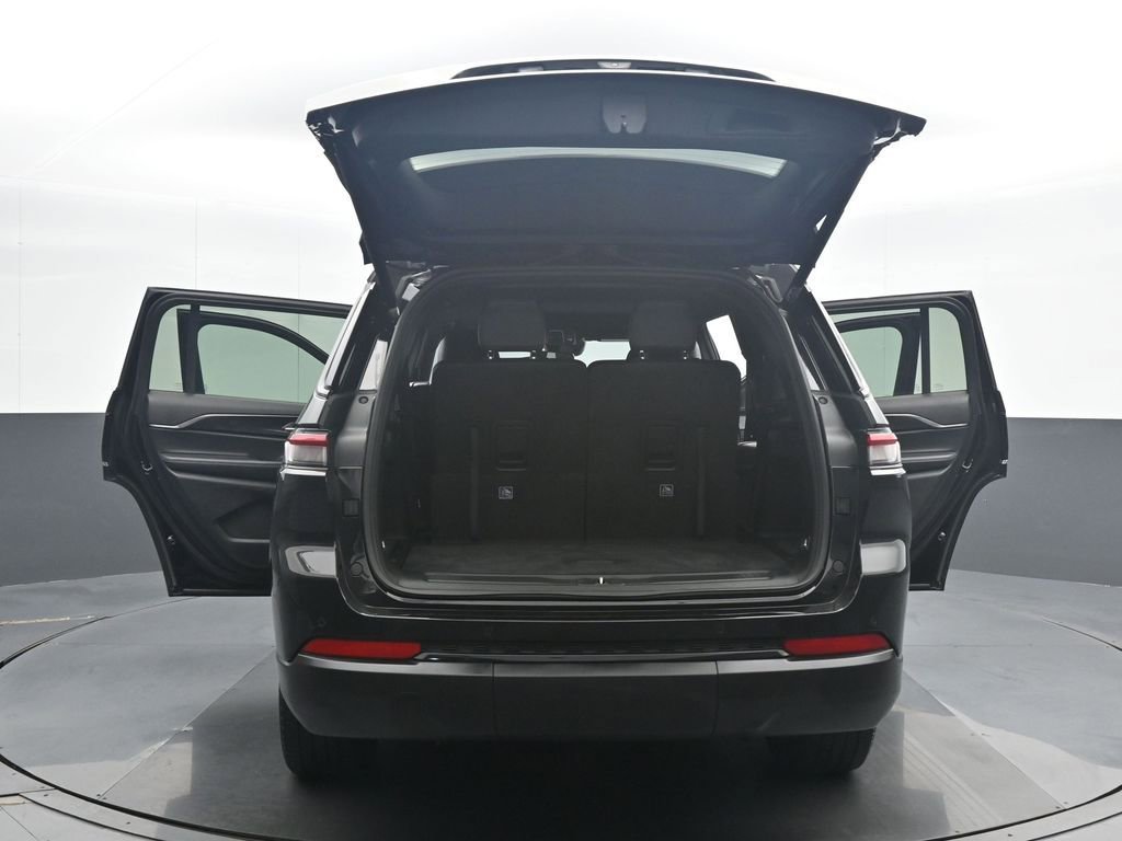 Used 2022 Jeep Grand Cherokee L Laredo image 36