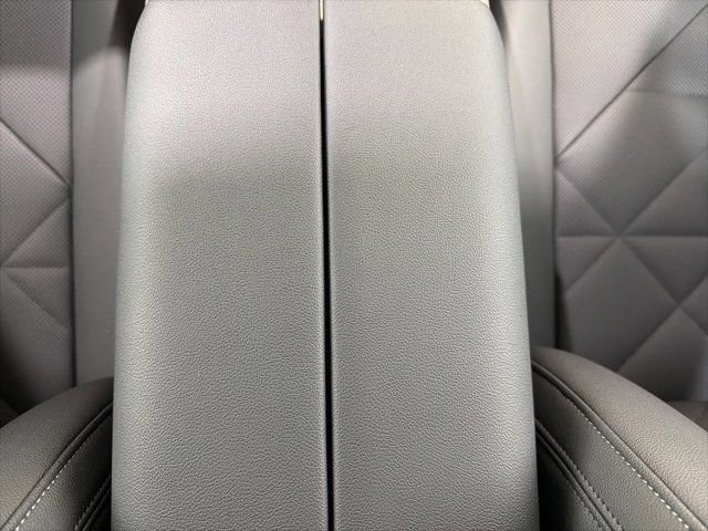 Used 2025 BMW iX xDrive50 w/ Premium Package image 39