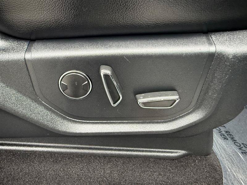 Used 2019 Ford F250 Lariat w/ Lariat Value Package AWD/4WD image 17