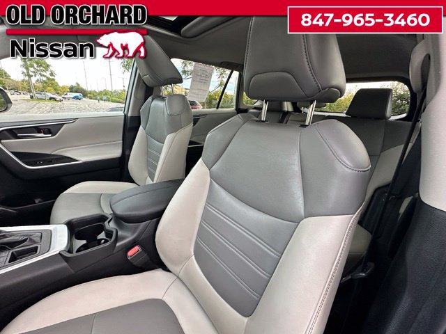 Used 2021 Toyota RAV4 XLE Premium AWD/4WD image 10