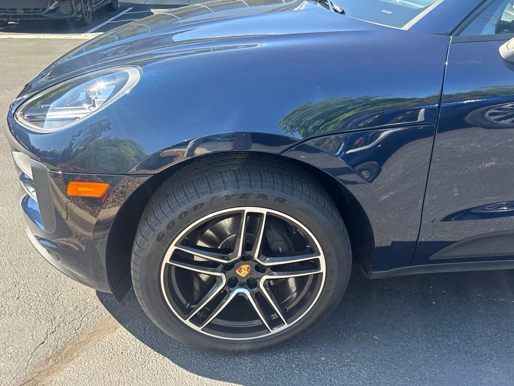 Used 2020 Porsche Macan AWD/4WD image 5