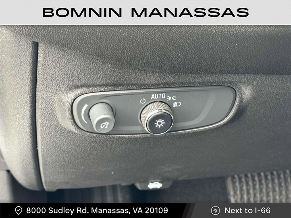 Used 2023 Chevrolet Equinox LT image 22