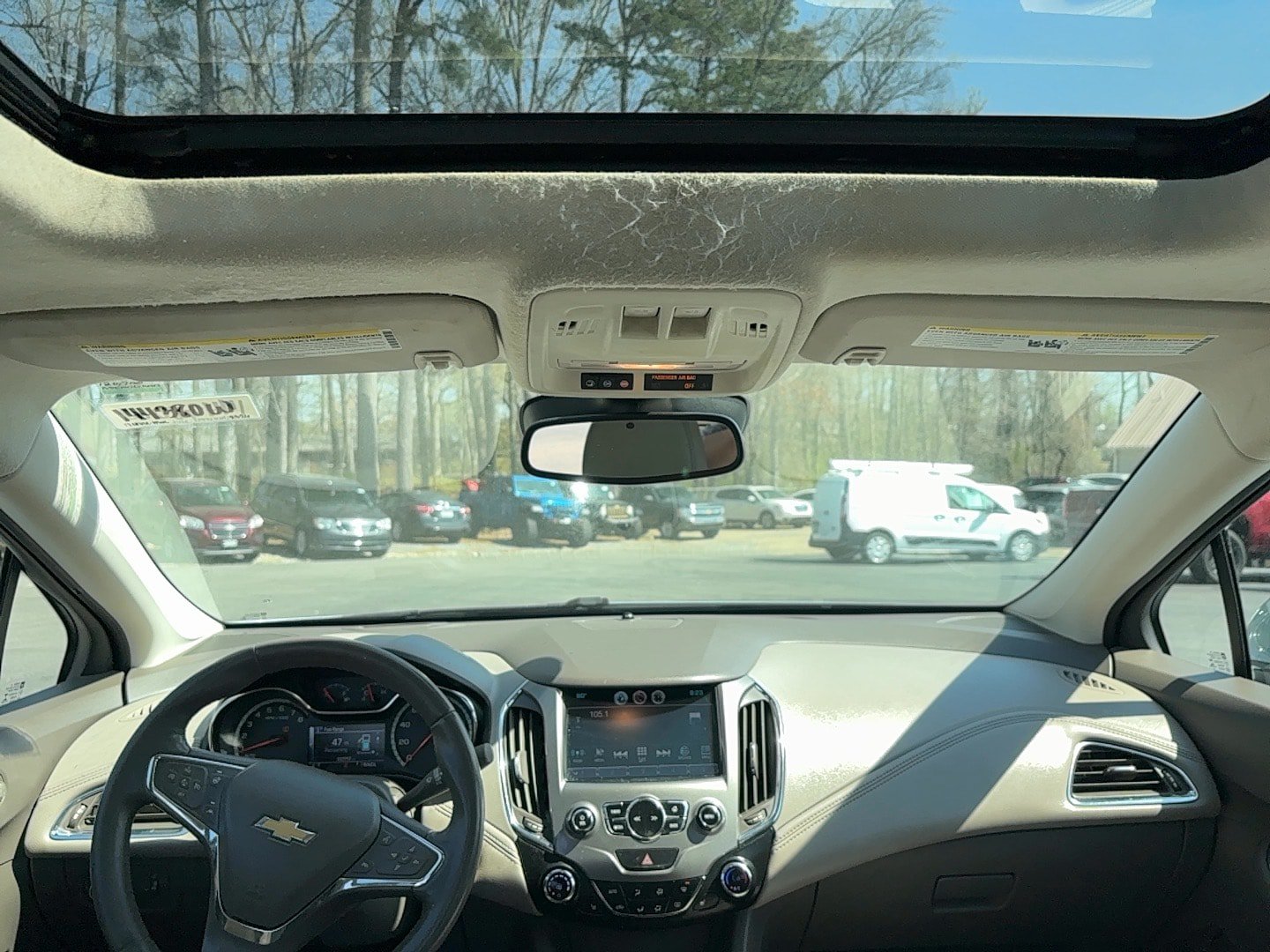 Used 2017 Chevrolet Cruze Premier FWD image 17