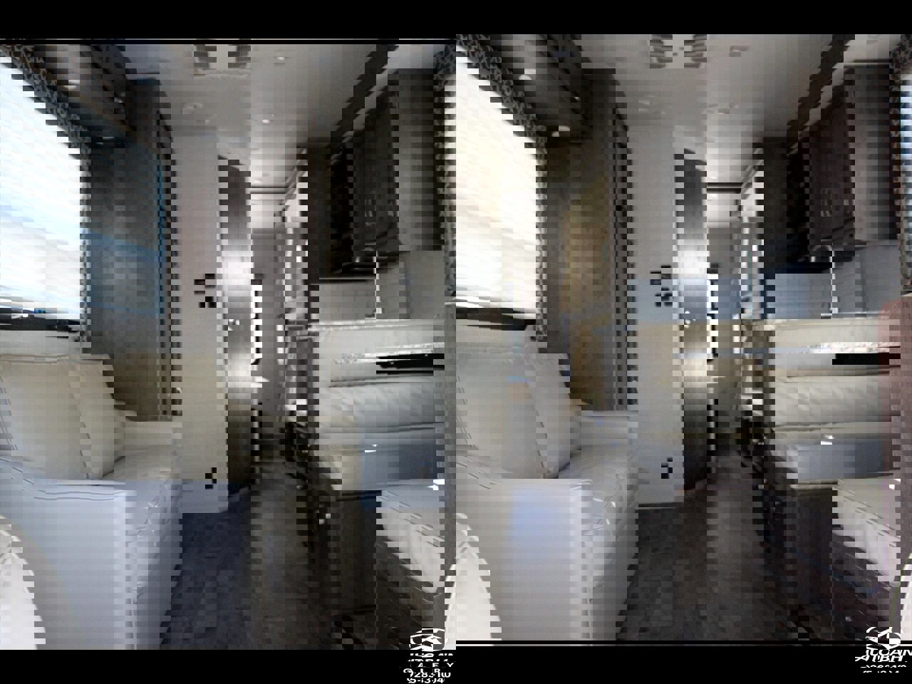 Used 2019 Ford E-450 and Econoline 450 Super Duty w/ Motorhome Prep Package image 21