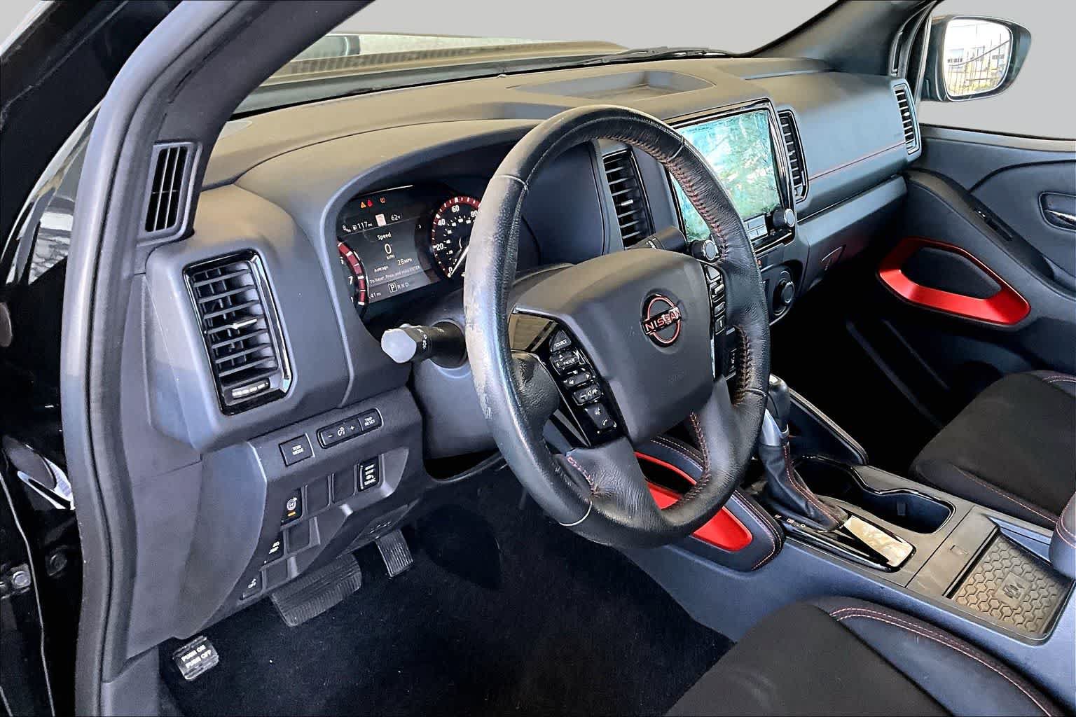 Used 2022 Nissan Frontier Pro-X RWD image 17