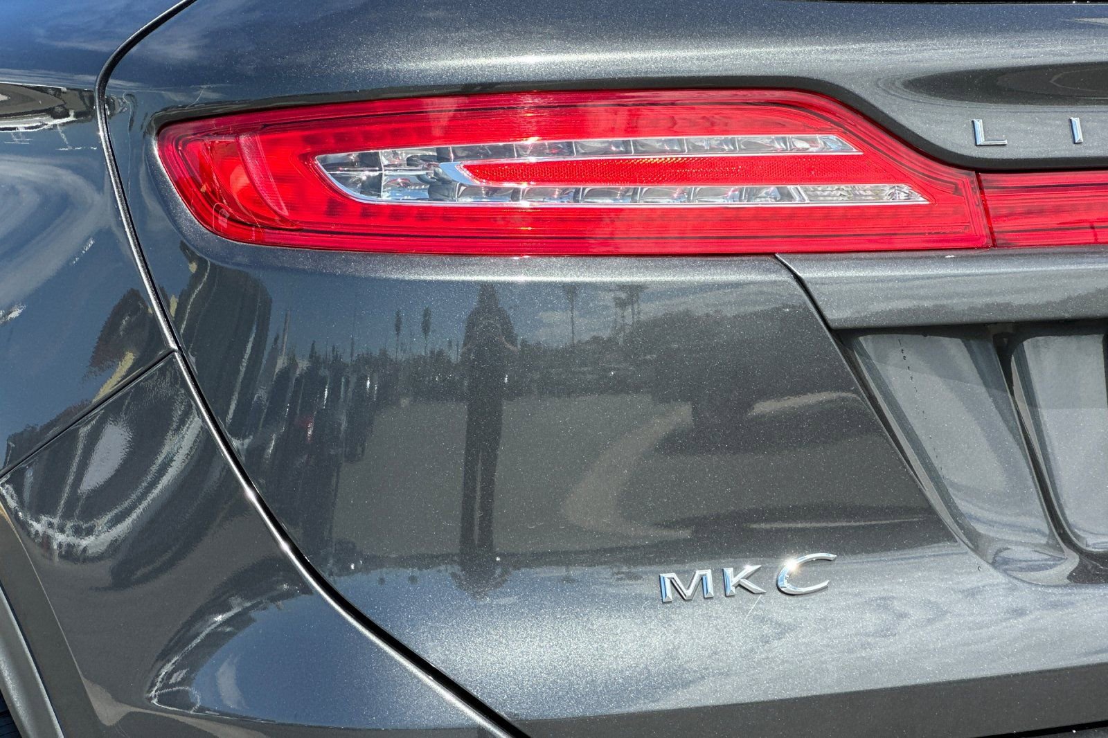 Used 2018 Lincoln MKC Select w/ Select Plus Package image 27