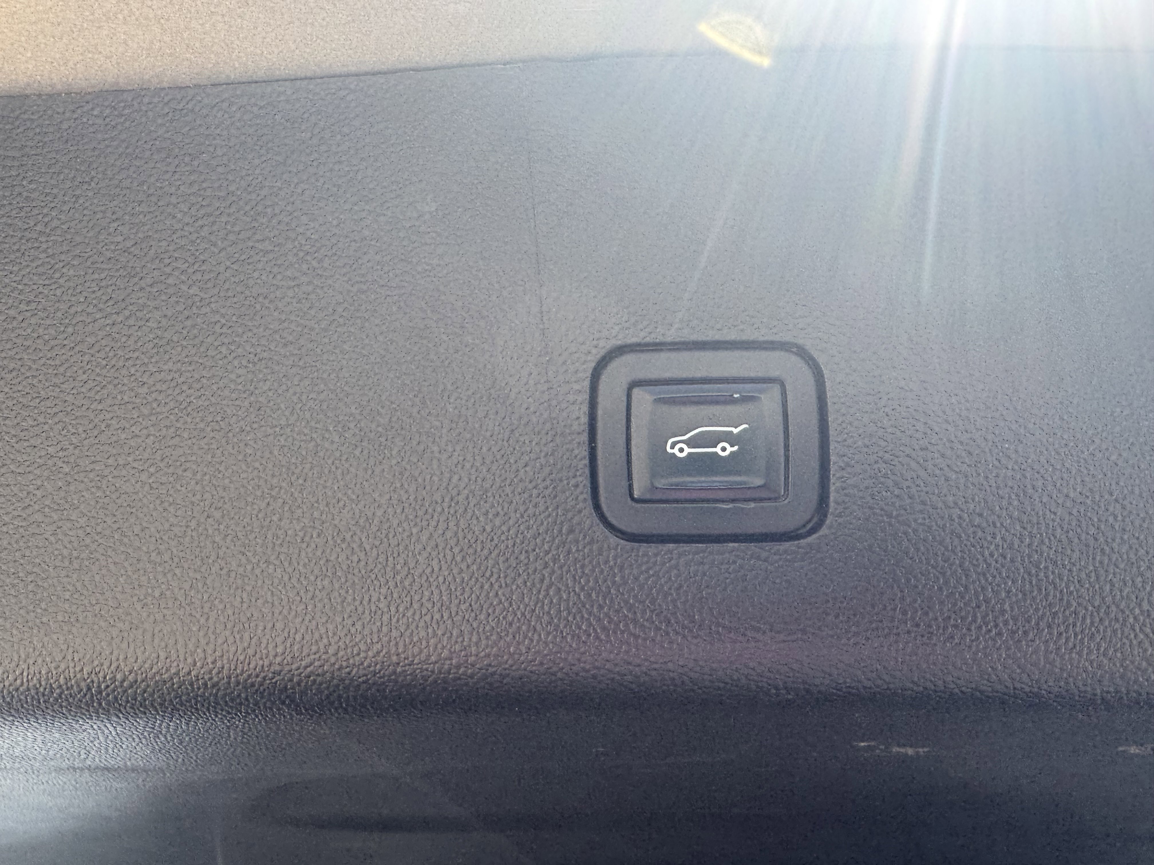 Used 2019 Chevrolet Traverse Premier w/ LPO, Floor Liner Package image 7