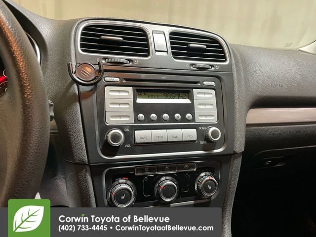 Used 2010 Volkswagen Golf 4-Door image 19