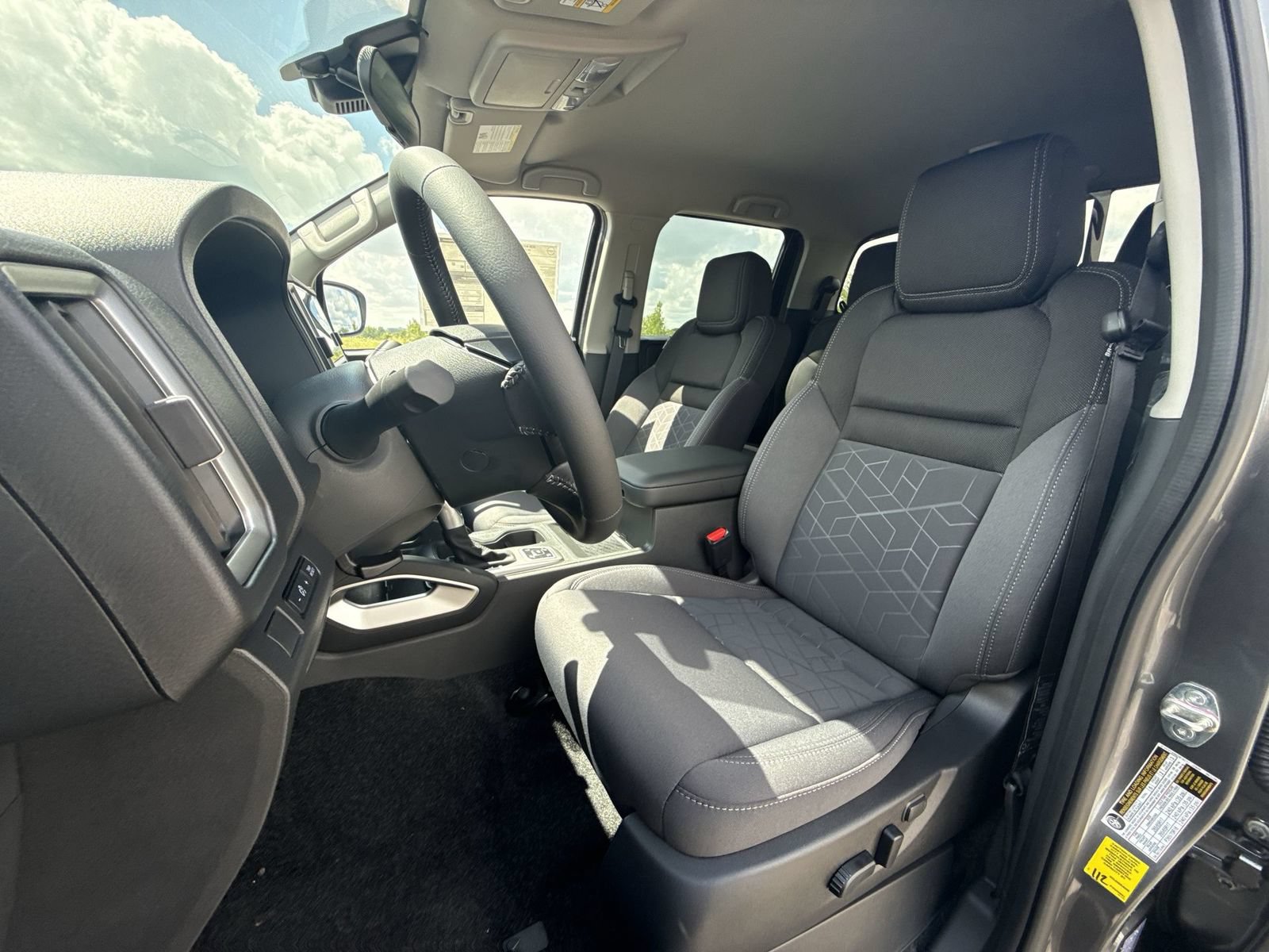 New 2026 Nissan Frontier SV w/ All-Weather Content Package AWD/4WD image 22