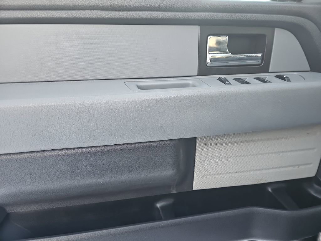 Used 2013 Ford F150 XLT w/ Luxury Equipment Group image 11