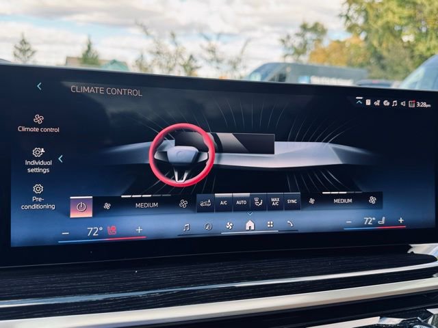 New 2026 BMW X5 xDrive50e w/ M Sport Package image 38