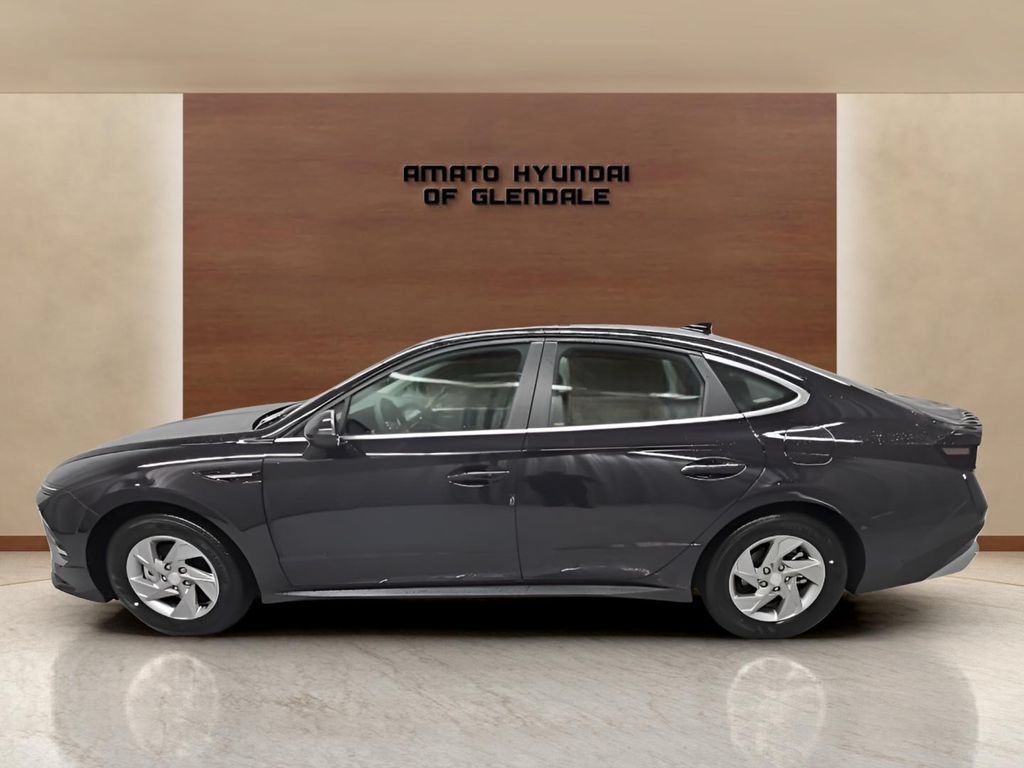 New 2026 Hyundai Sonata SE FWD image 3