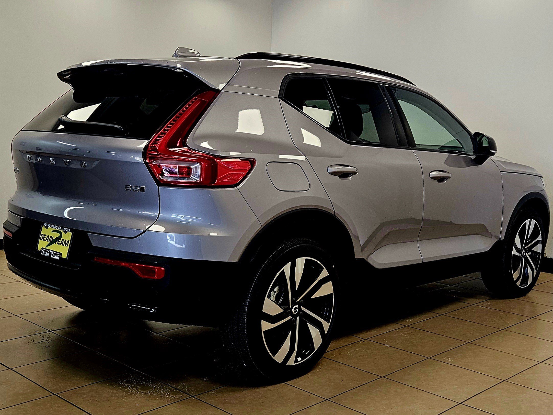 New 2026 Volvo XC40 B5 Ultra w/ Climate Package AWD/4WD image 5