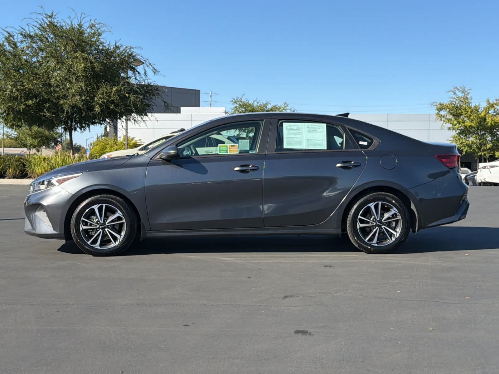 Used 2023 Kia Forte LXS FWD image 9