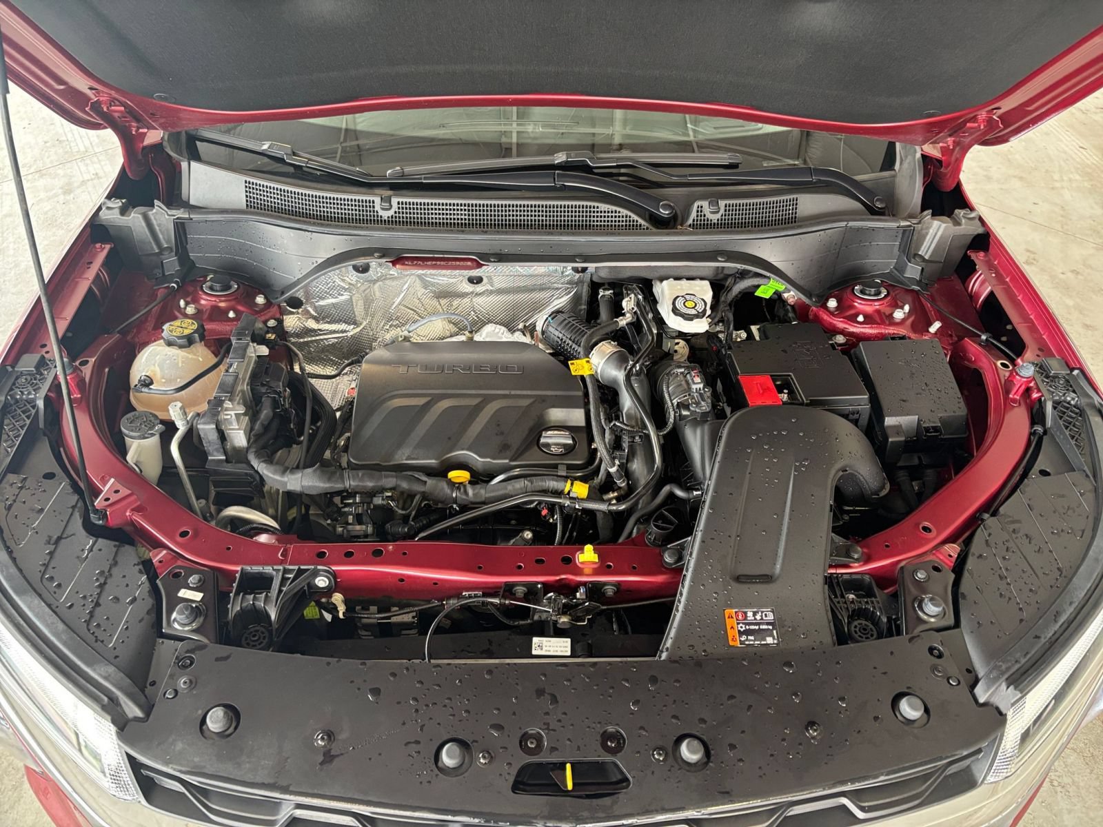 Used 2025 Chevrolet Trax LT FWD image 32
