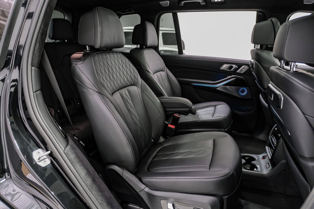 Used 2024 BMW ALPINA XB7 image 40