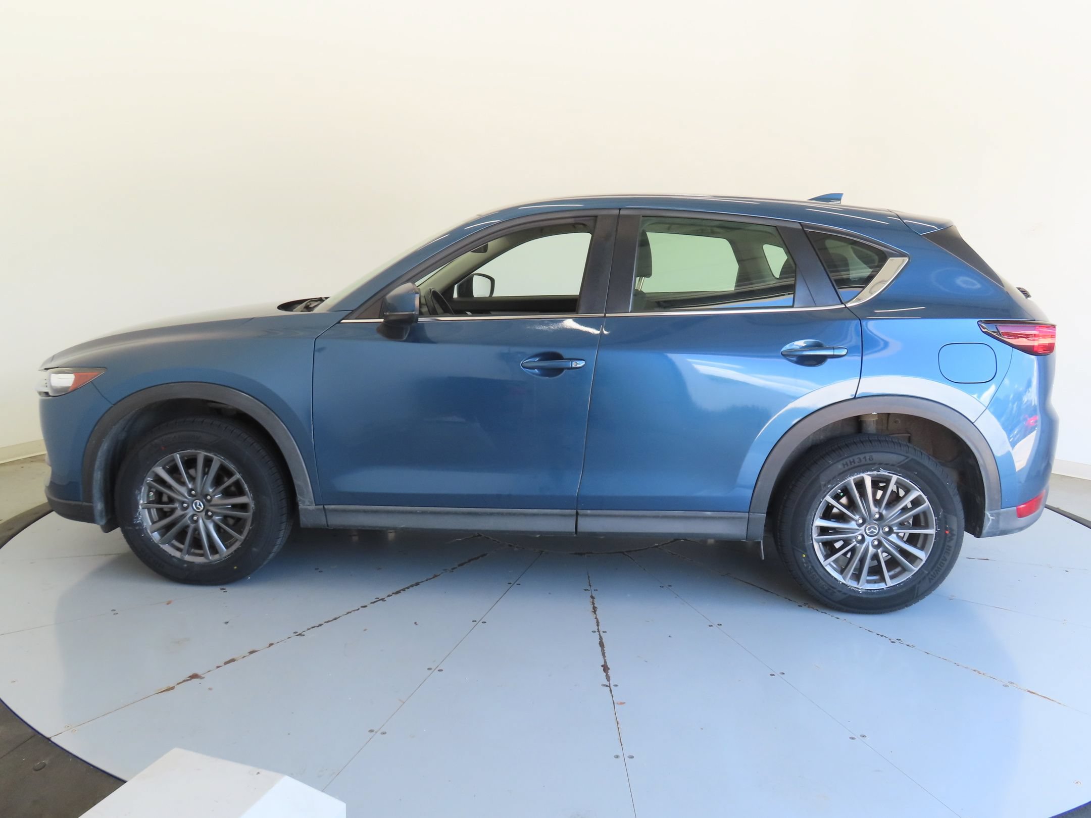Used 2019 MAZDA CX-5 Sport FWD image 7