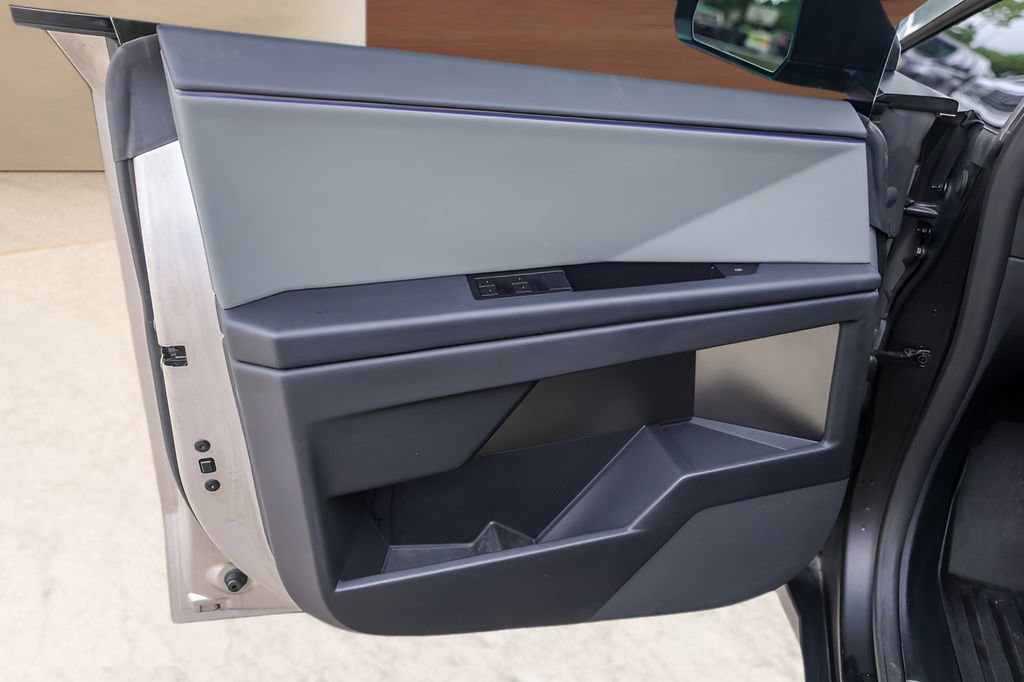 Used 2024 Tesla Cybertruck Cyberbeast image 21