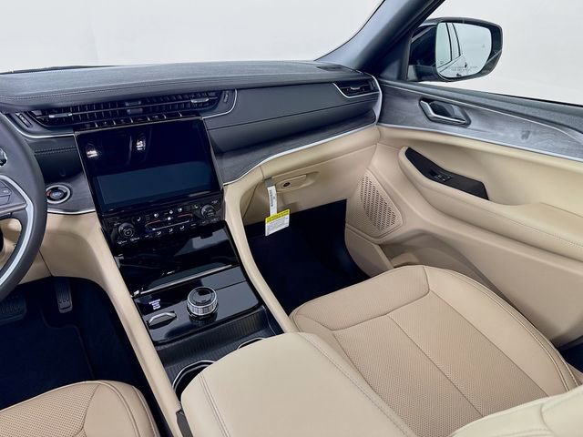 New 2025 Jeep Grand Cherokee Limited w/ Luxury Tech Group II image 27