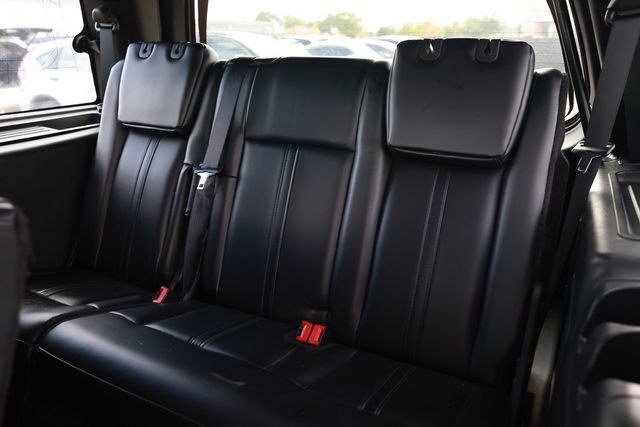 Used 2016 Lincoln Navigator Select RWD image 28