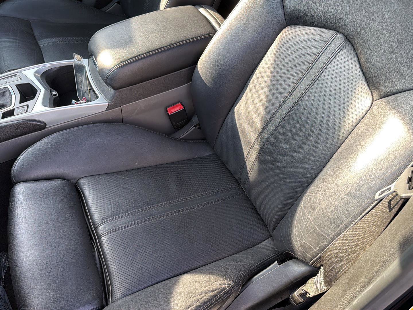 Used 2010 Cadillac SRX Luxury FWD image 28