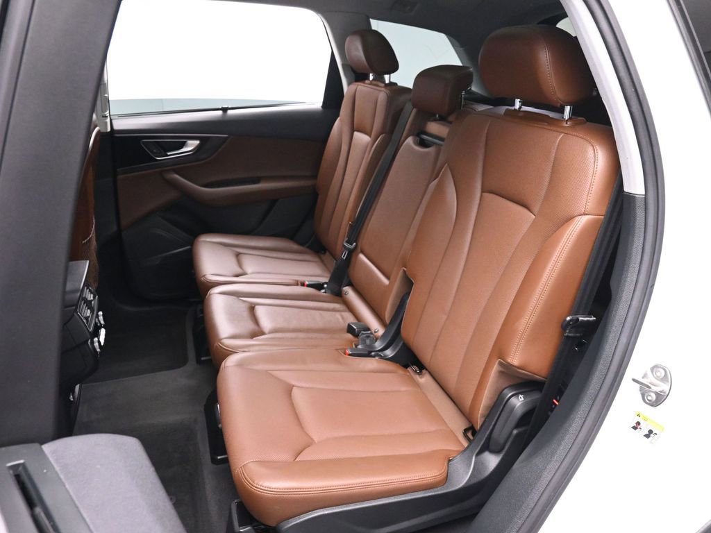 Used 2018 Audi Q7 3.0T Prestige image 17