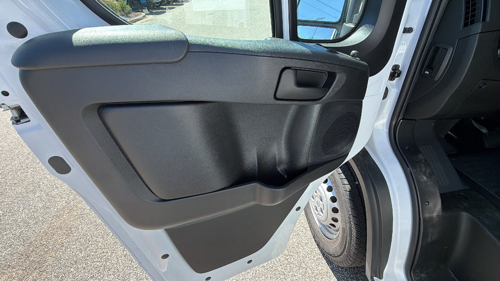 New 2026 RAM ProMaster 3500 w/ Convenience Group FWD image 14