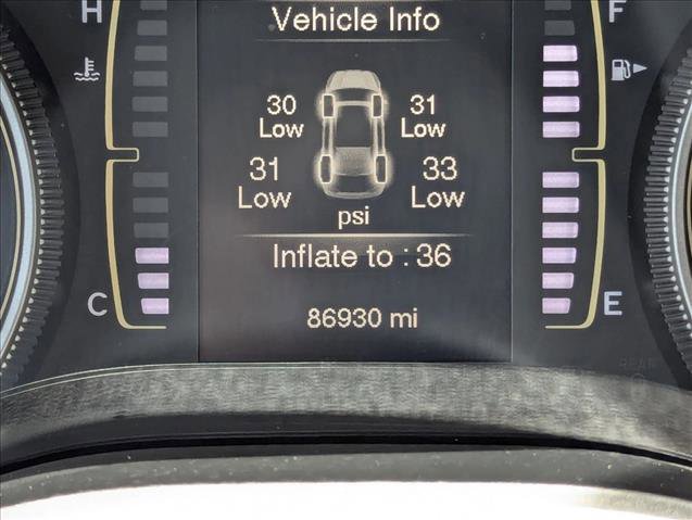 Used 2018 Jeep Cherokee Latitude w/ Cold Weather Group AWD/4WD image 11