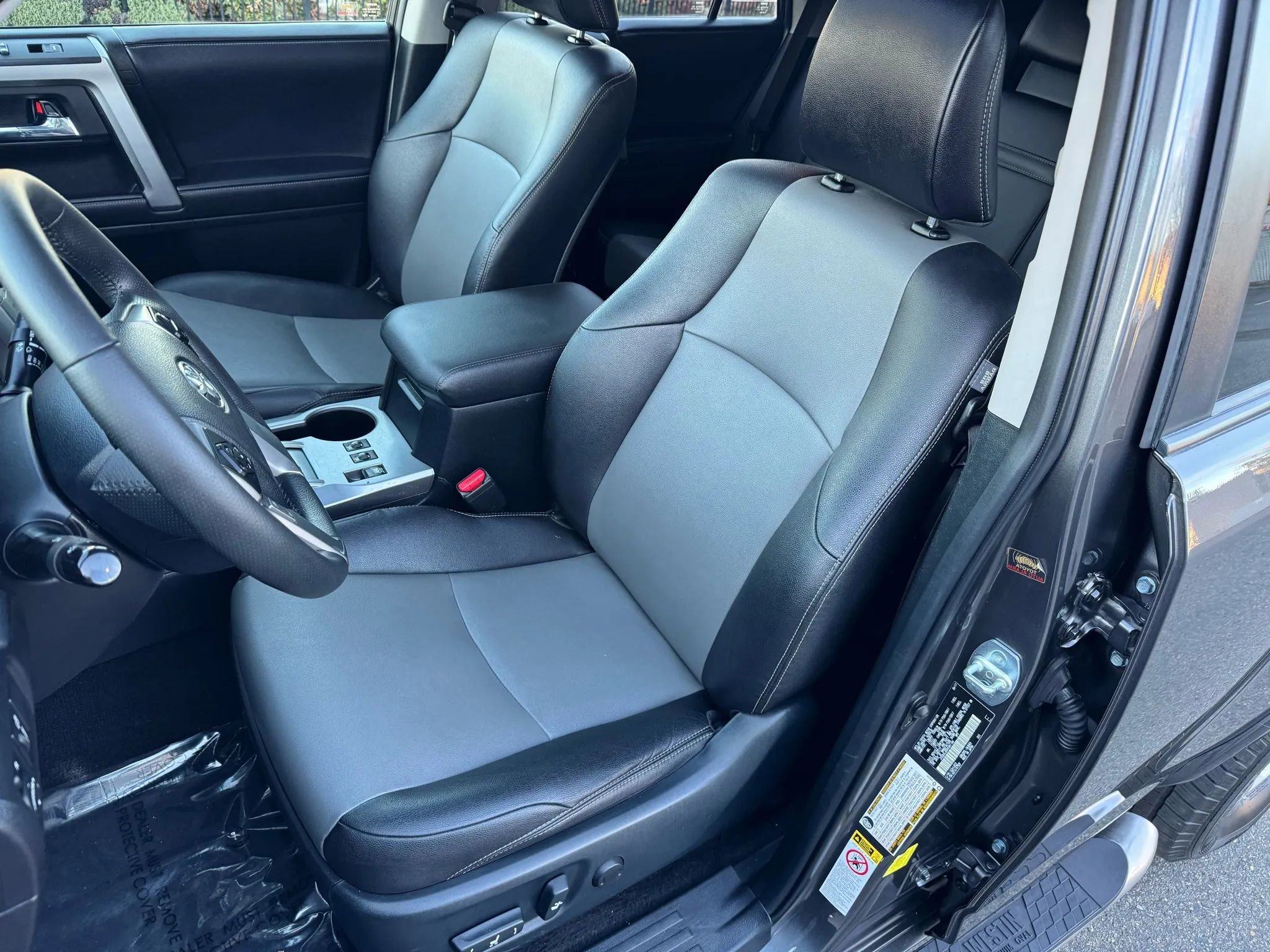 Used 2017 Toyota 4Runner SR5 Premium image 24