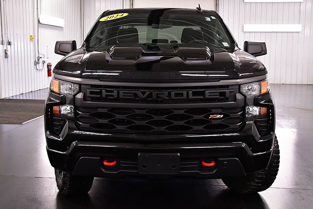 Used 2024 Chevrolet Silverado 1500 Custom Trail Boss image 2