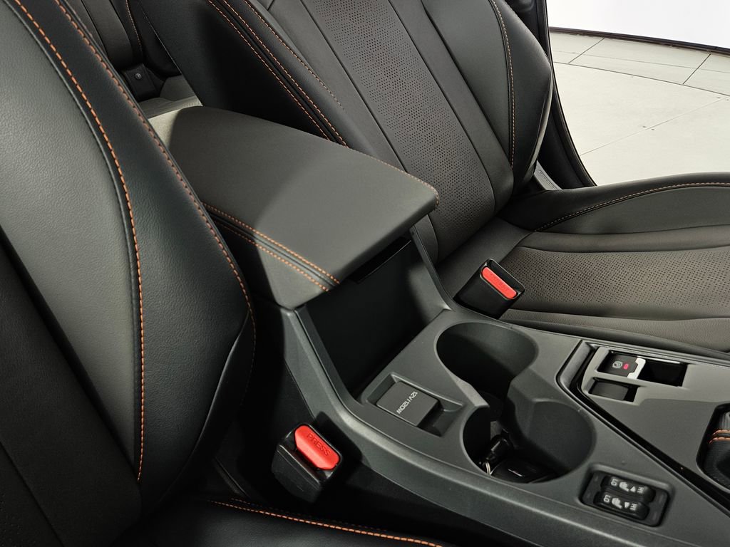 Certified 2025 Subaru Crosstrek 2.5i Limited w/ Crosstrek Mirror Package image 19