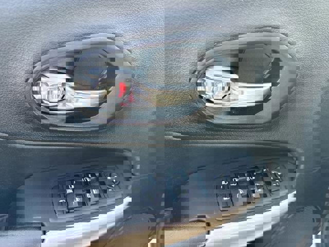 Used 2018 Jeep Cherokee Limited w/ Technology Group image 23